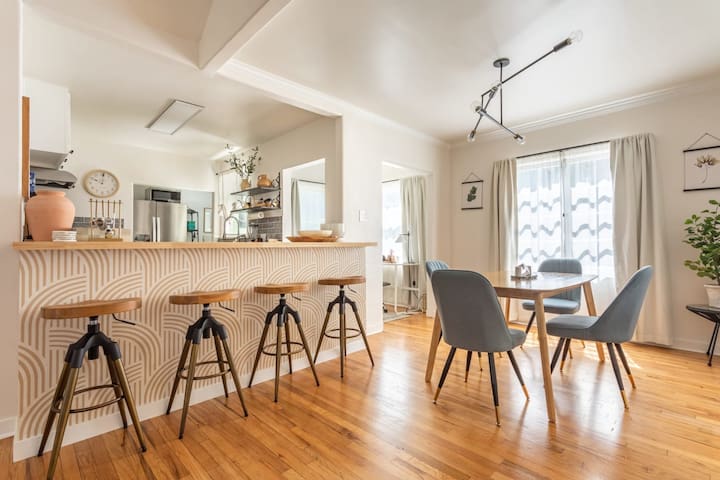 Renovated Home | Near Downtown Culver | Parking