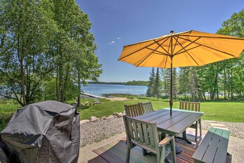 Lakefront Hackensack Cabin w/ Patio & Grill!