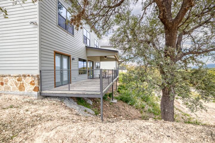 Frio River Escape managed Airbnb listing 2