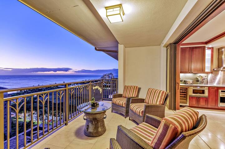Fall Special : Top Floor Penthouse O-1602 w/ View gallery image 5