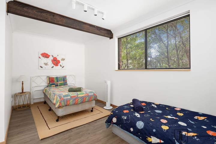 5 - та спалня