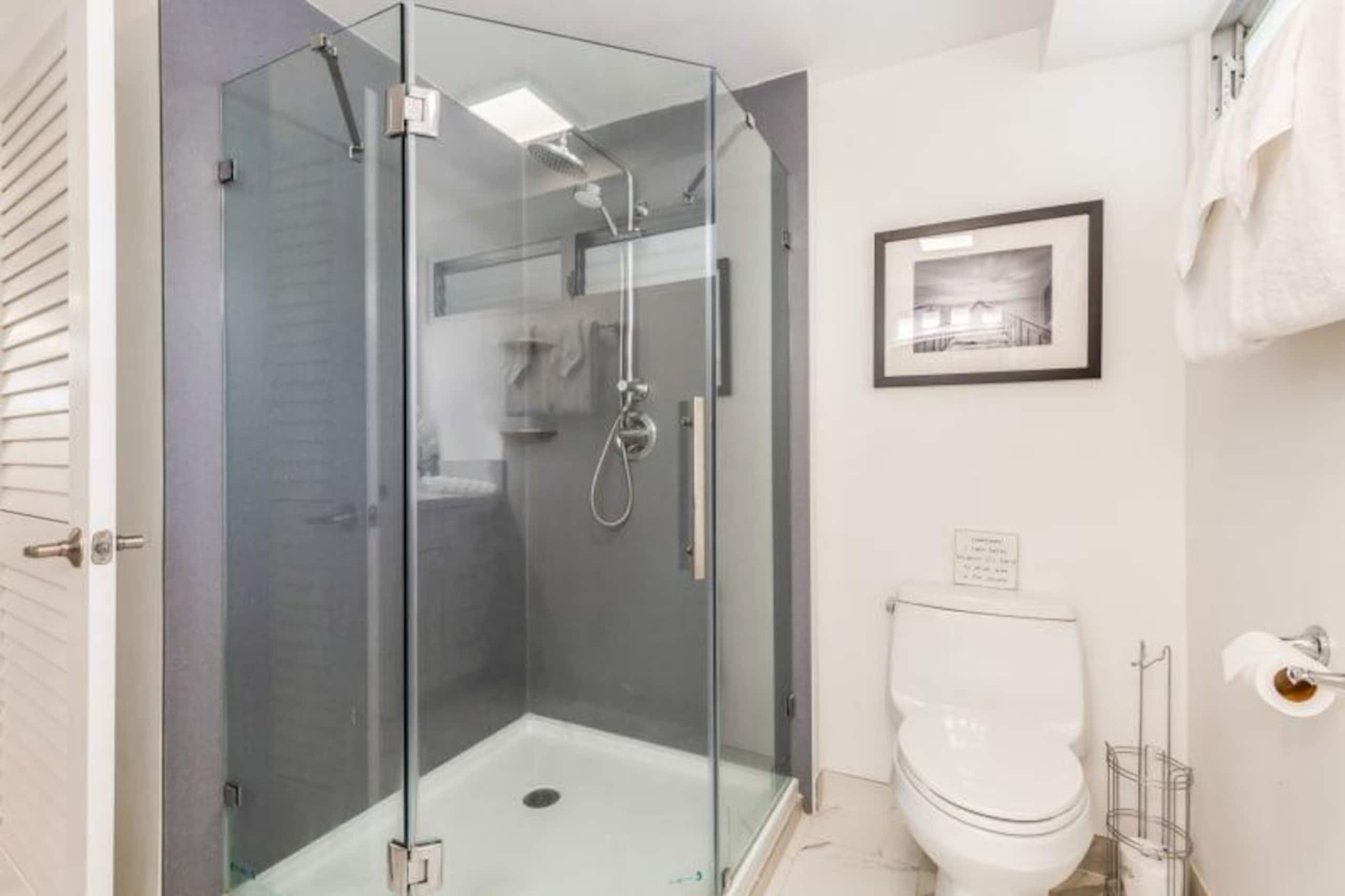 Condo in Honolulu · ★5.0 · 1 bedroom · 1 bed · 1 shared bath - Image 14