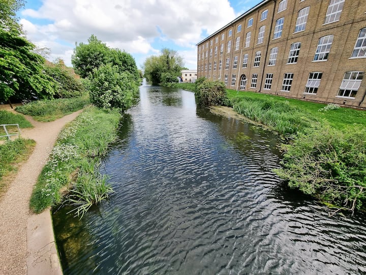 Canal Side Retreat 2 Bedroom Apartment Apartments for Rent in Heybridge, England, United