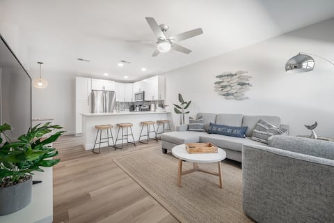 Waterfront  Condo in Apollo Beach !