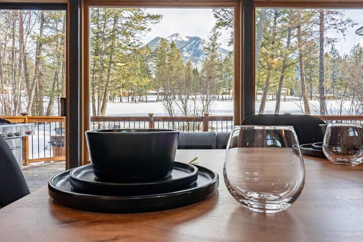 Nomadics Vacation Rentals managed Airbnb listing 2