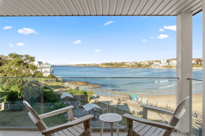 Beachfront luxury 3 beds with ocean view balcony gallery image 4