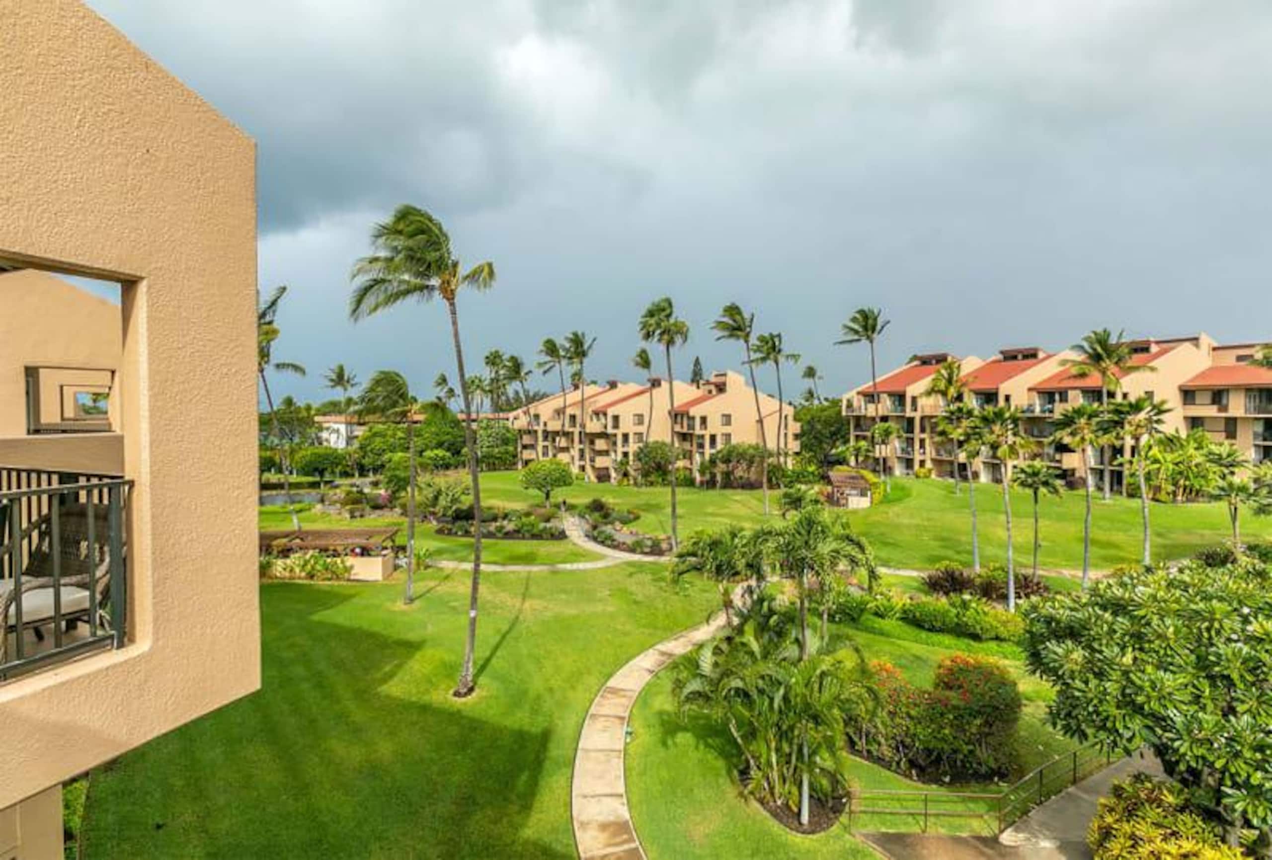 Condo in Kihei · ★4.6 · 2 bedrooms · 3 beds · 2 shared baths - Image 16
