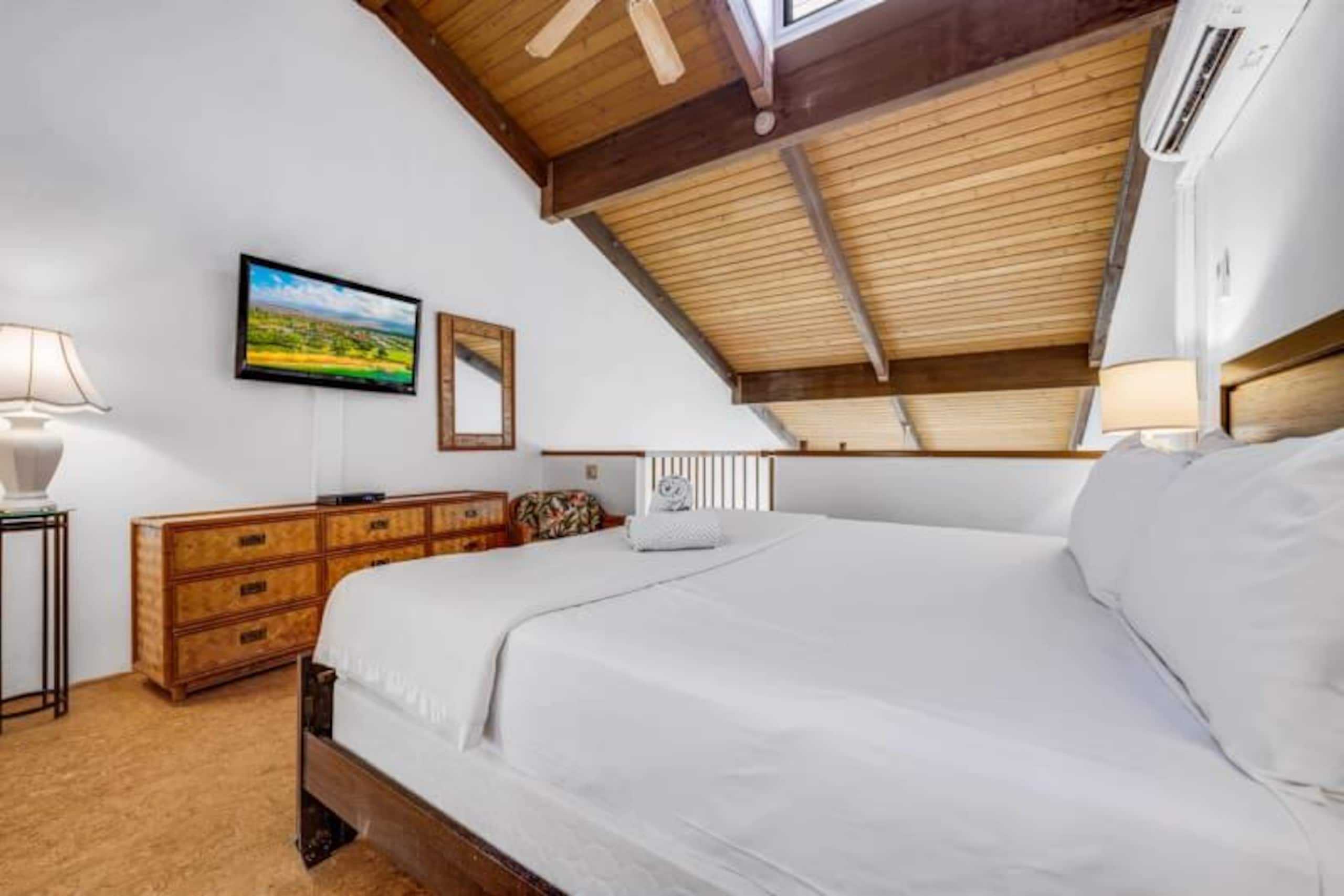 Condo in Kihei · ★4.5 · 2 bedrooms · 3 beds · 2 shared baths - Image 11