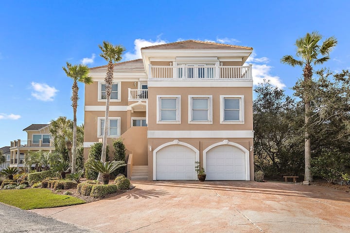Calvert Castle, Elevator, Golf Cart, Beach ,Pool - Gulf Shores, AL