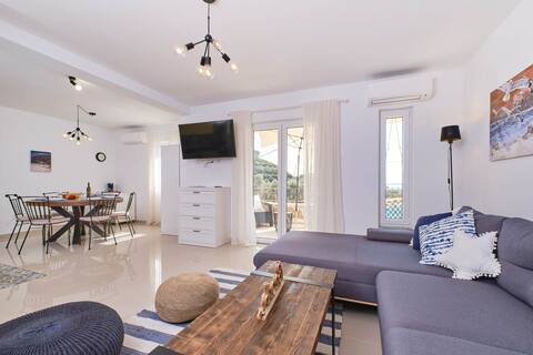 Popular Airbnb listing: MEACres Sea - seaview pool villa in Belej