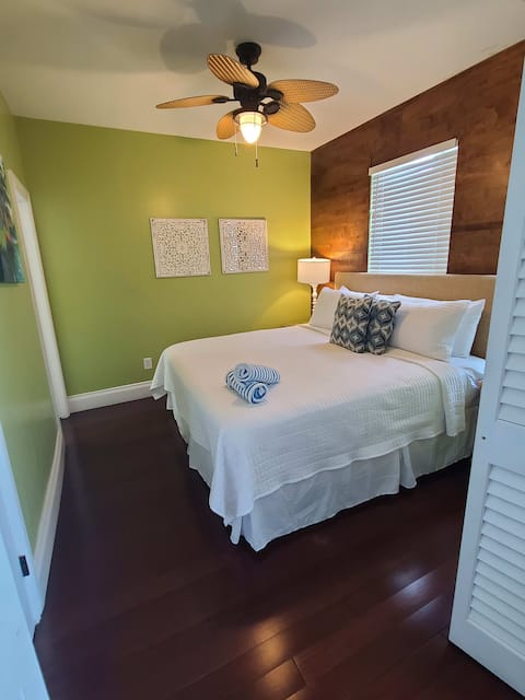 Top Airbnb: Duval Street Suites full kitchen and heated pool in Key West
