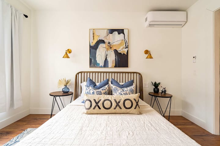 3BR – Sleeps 6 – Steps to NW 23rd – Fast WiFi