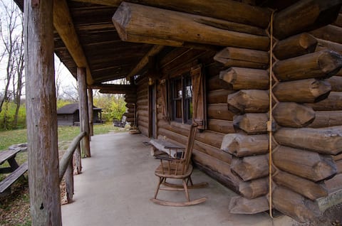 Quaint Remote Cabin on the Hill