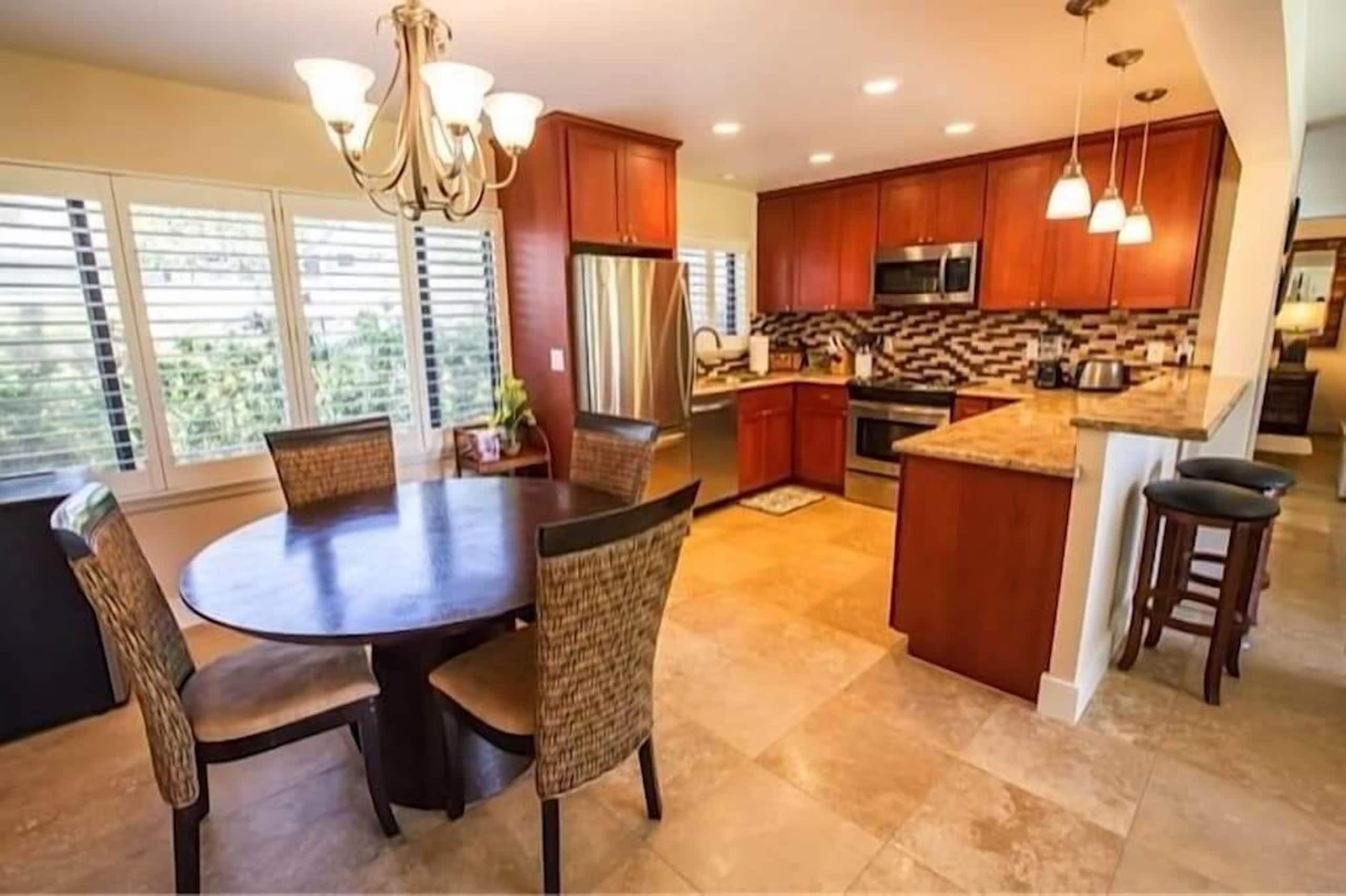 Condo in Princeville · ★4.89 · 2 bedrooms · 2 beds · 2 private baths - Image 10
