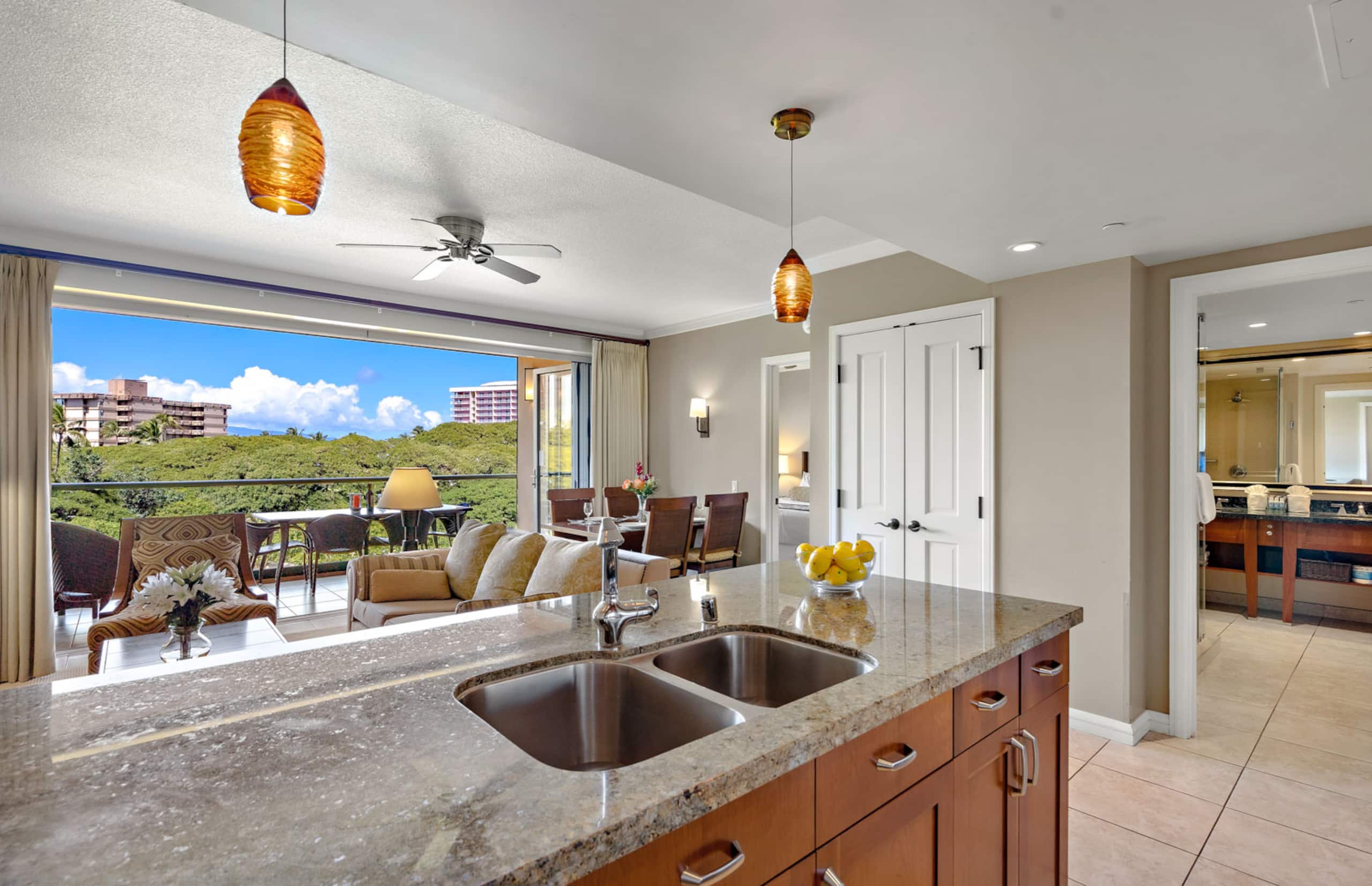 Condo in Lahaina · ★4.63 · 1 bedroom · 2 beds · 1 bath - Image 5