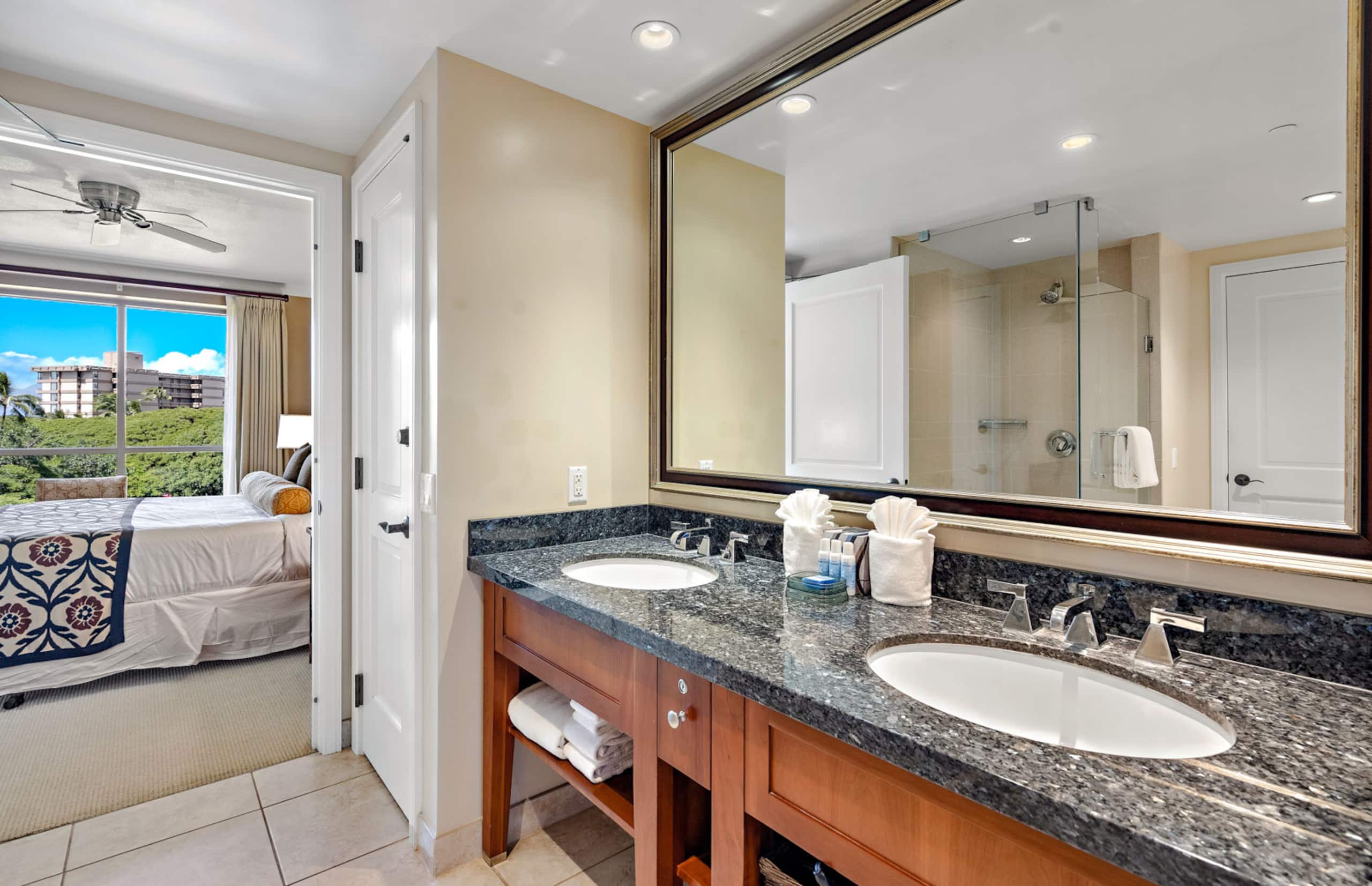 Condo in Lahaina · ★4.63 · 1 bedroom · 2 beds · 1 bath - Image 16