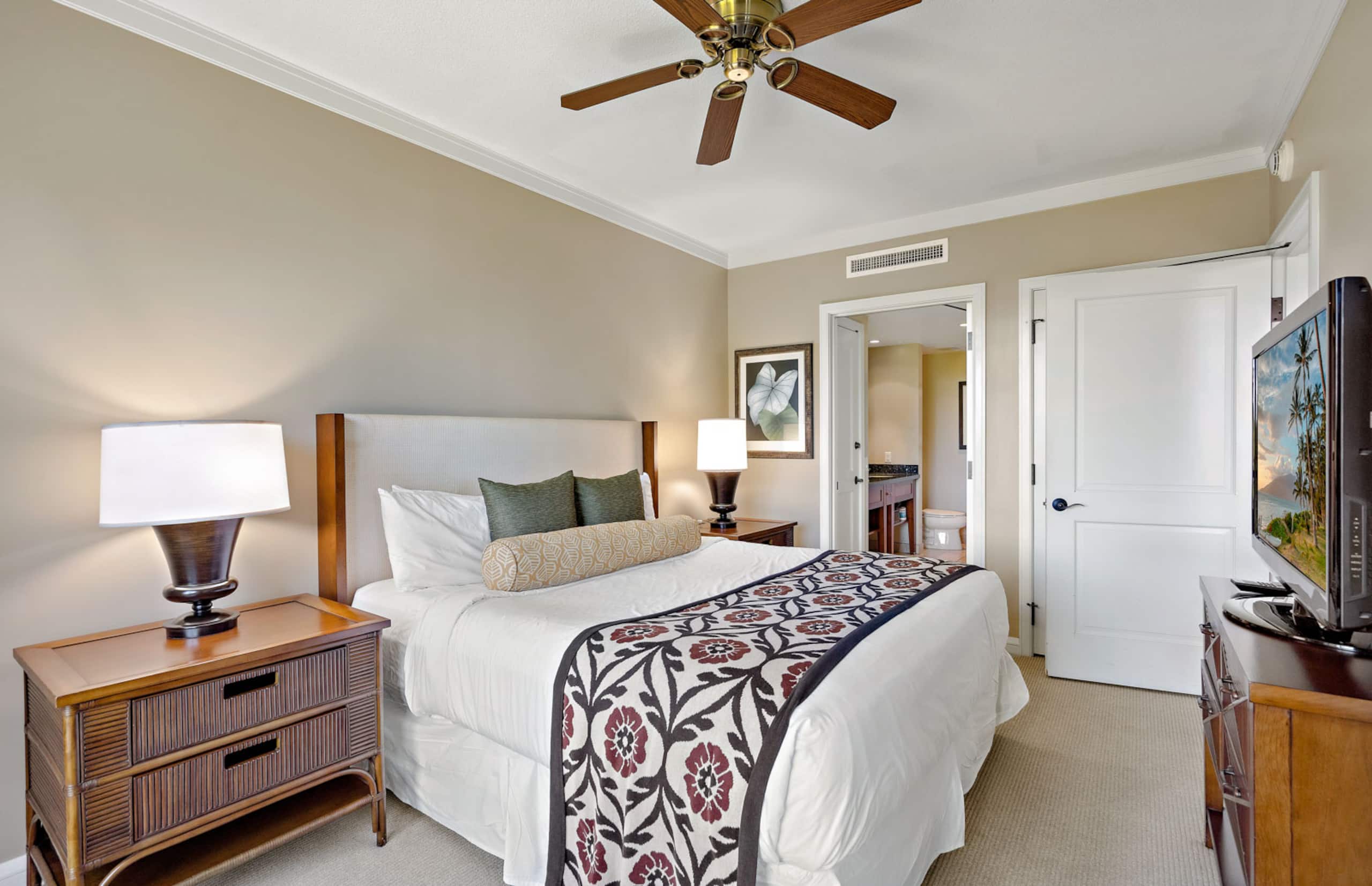 Condo in Lahaina · ★4.63 · 1 bedroom · 2 beds · 1 bath - Image 13