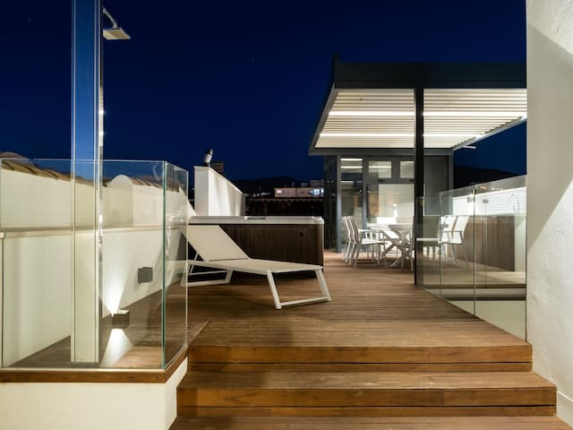 INMálaga Real Estate managed Airbnb listing 1