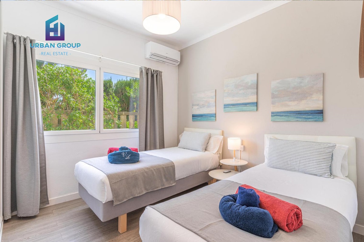 Annonce Airbnb populaire: San Antonio · House a few meters from the sea à Muro