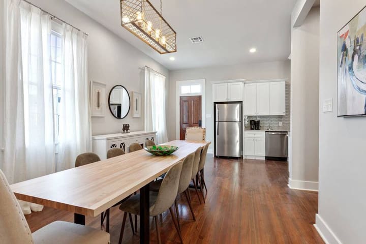 Historical Charm with Modern Touch 5 Bedrooms 4 Ba