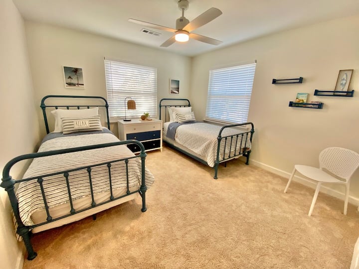 في الطابق العلوي