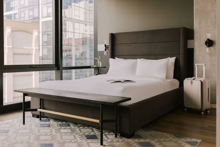 Sonder South Wabash | Two-Bedroom Apartment