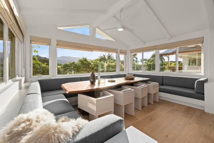 Rainbows & Waterfalls – Walk To Beach & Town gallery image 2