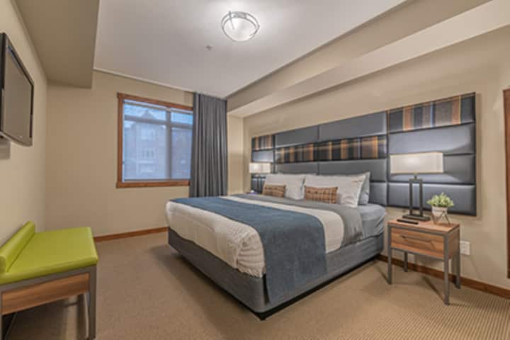 Master Bedroom - King Bed