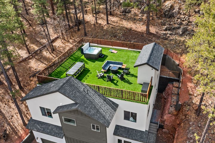 Dwell Luxury Rentals managed Airbnb listing 3