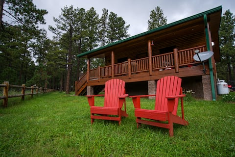 Riverfront Retreat (Cabin 100)