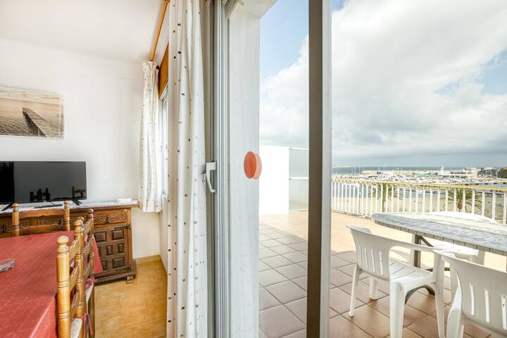 Apart Mediterranean View 3-4 gallery image 3