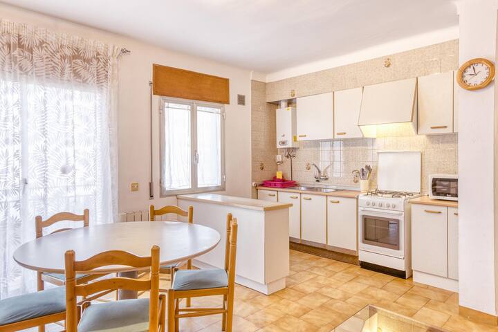 Apart en Paseo Marítimo 2-2 gallery image 4