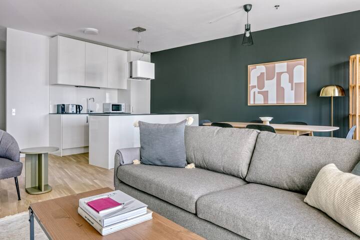 Blueground | Favoriten, gym & roof, nr park gallery image 3