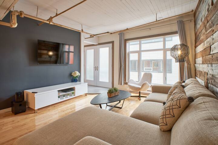 Deluxe Estate – Two in One Downtown Québec City gallery image 4