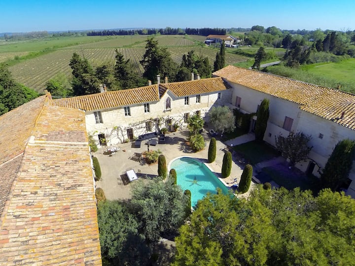 Villa à Saint-gilles Avec Piscine - Gard