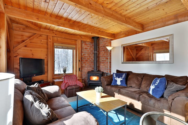 The Cabin At Killington: Derecha - Cerca De La Montaña, Restaurantes, Bares Y Tiendas - Vermont