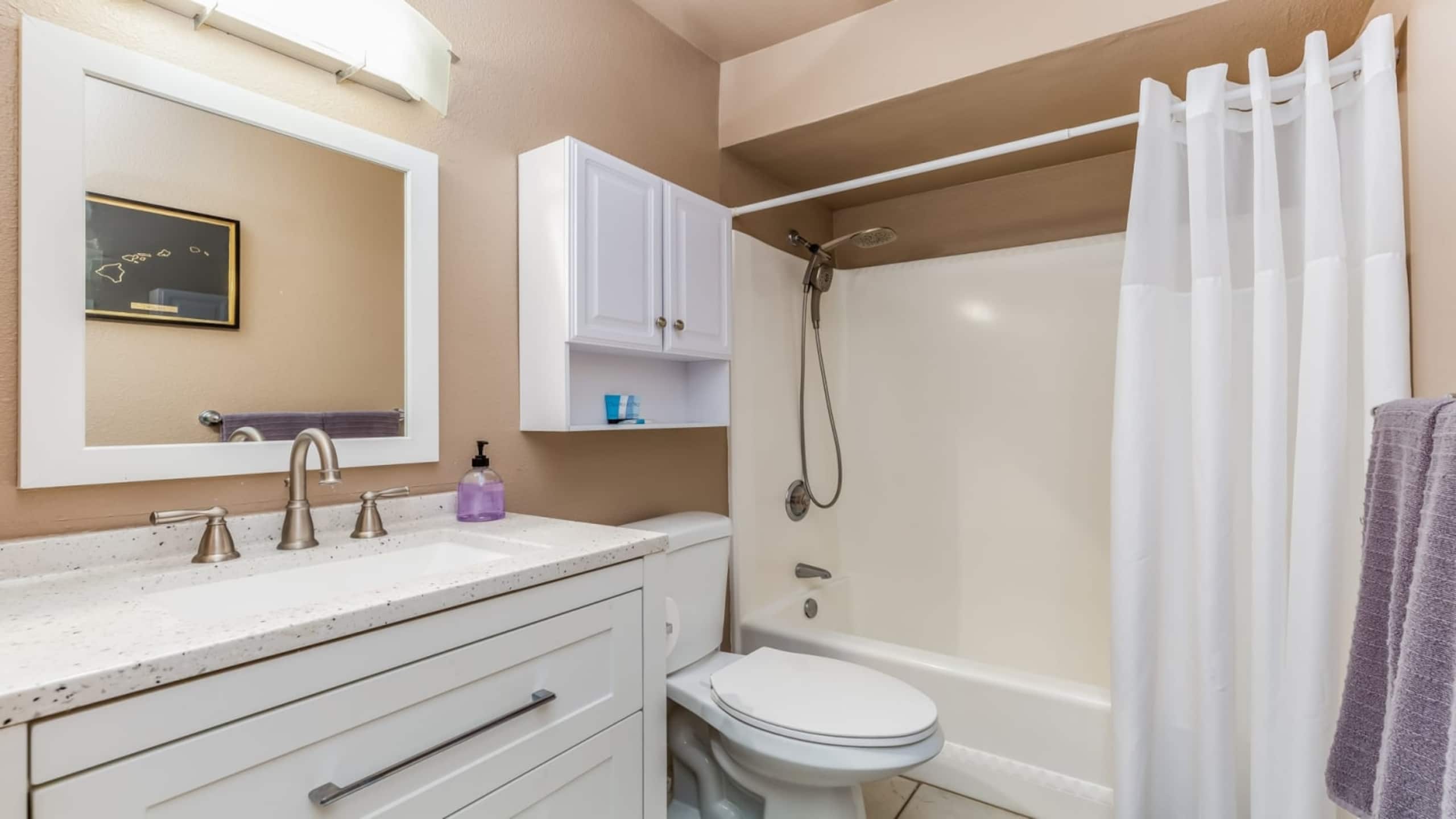 Condo in Kahuku · ★4.89 · 1 bedroom · 2 beds · 2 private baths - Image 9