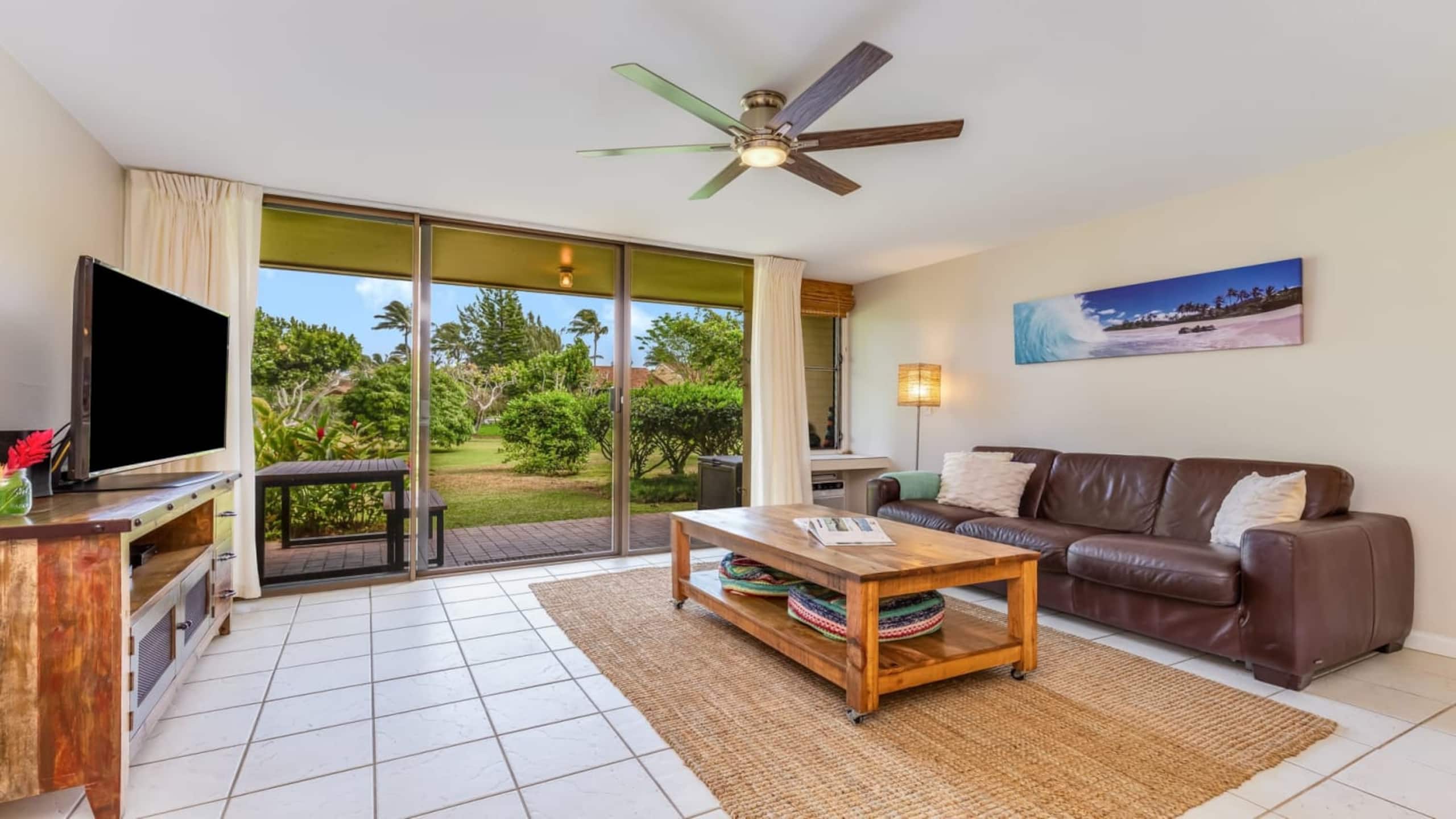 Condo in Kahuku · ★4.89 · 1 bedroom · 2 beds · 2 private baths - Image 3