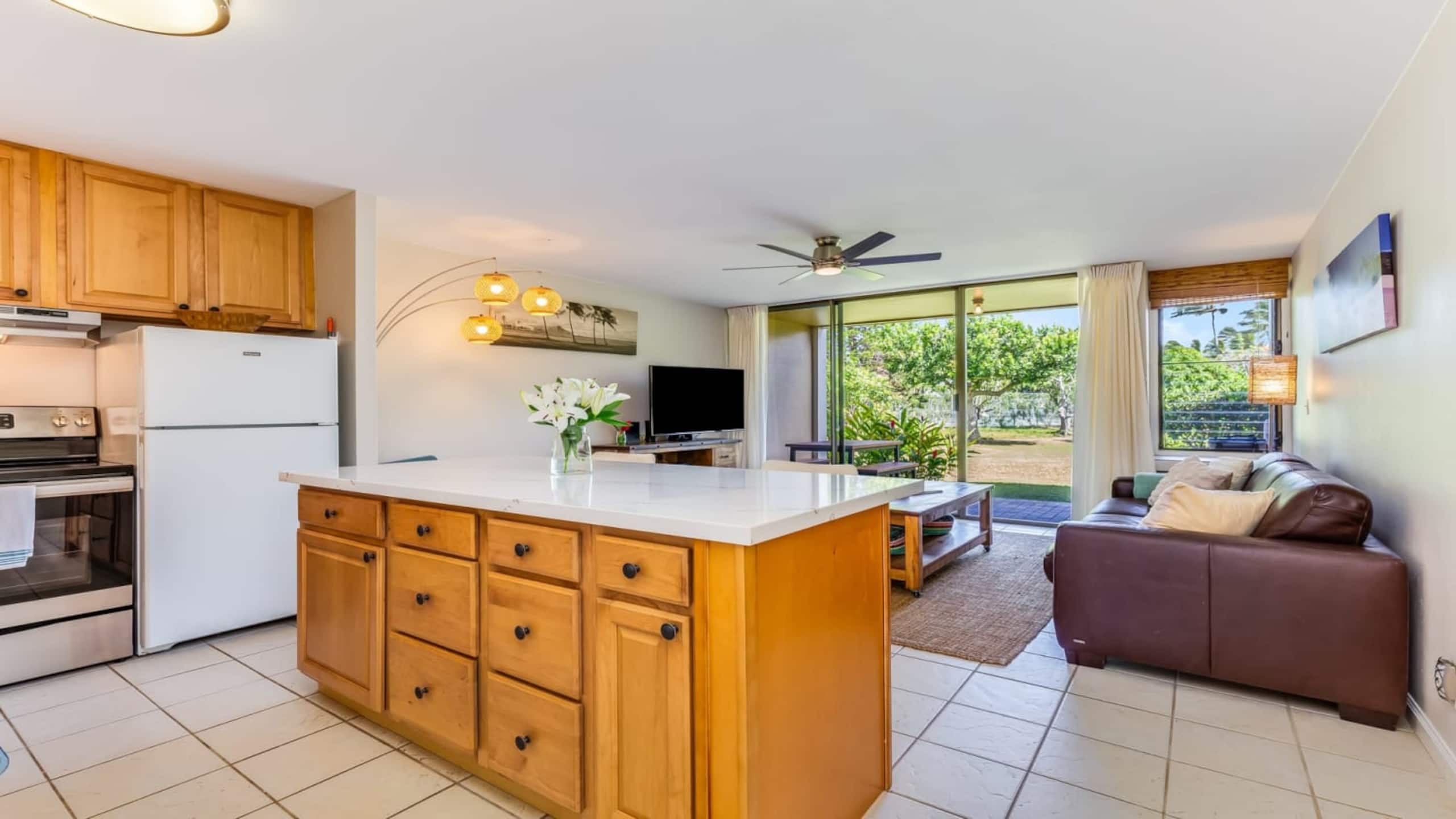 Condo in Kahuku · ★4.89 · 1 bedroom · 2 beds · 2 private baths - Image 5