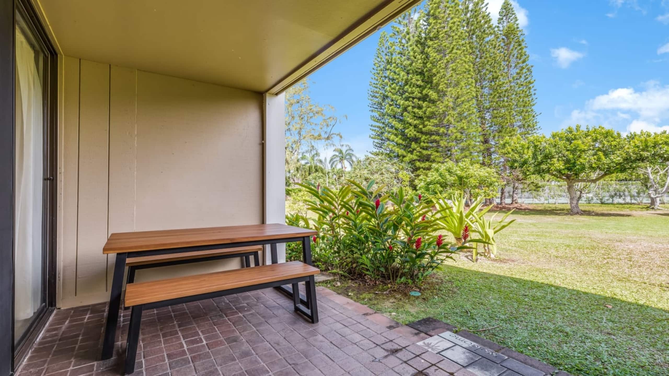 Condo in Kahuku · ★4.89 · 1 bedroom · 2 beds · 2 private baths - Image 14