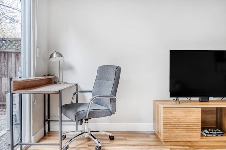 Blueground | Mountain View, garage, nr Caltrain gallery image 4