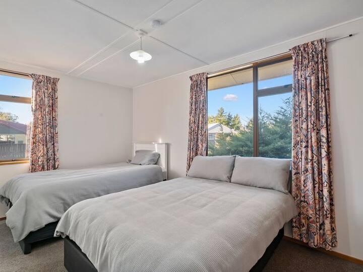 საძინებელი 1