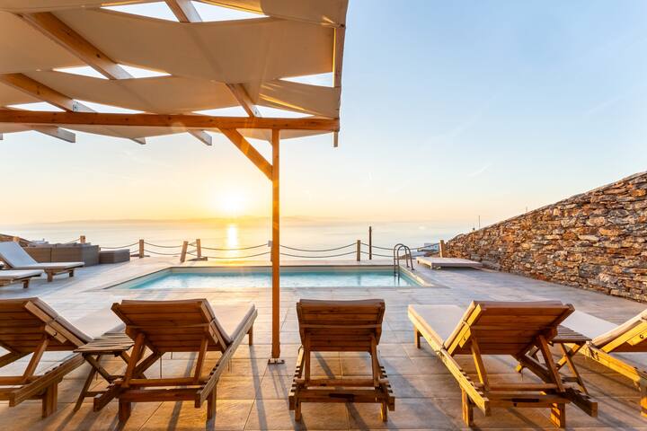 Live In Blue Azure Villa – Up to 12ppl gallery image 2