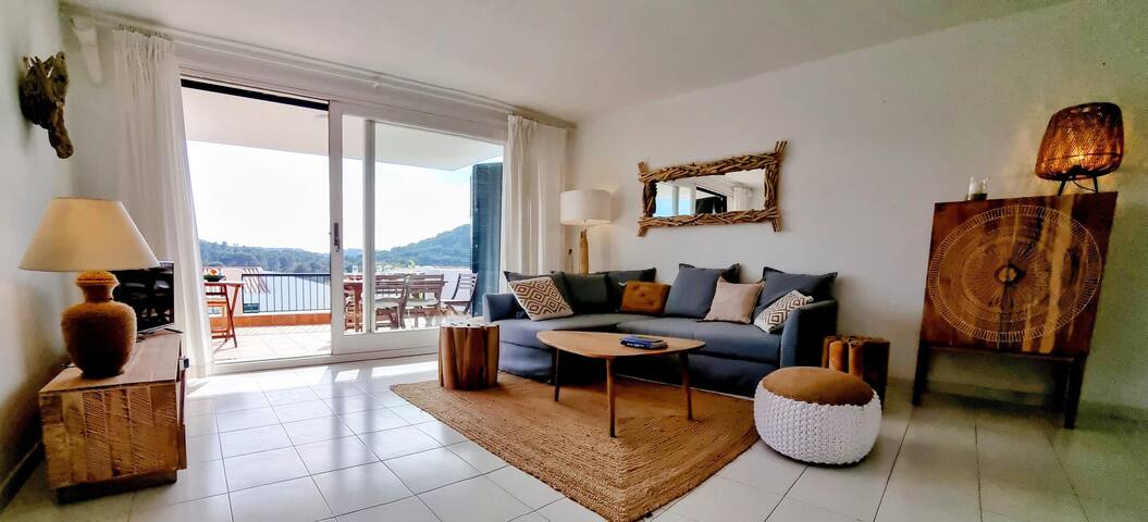 El Ton gallery image 2