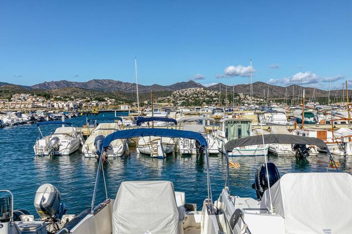 Apart Mediterranean View 2-1 gallery image 3