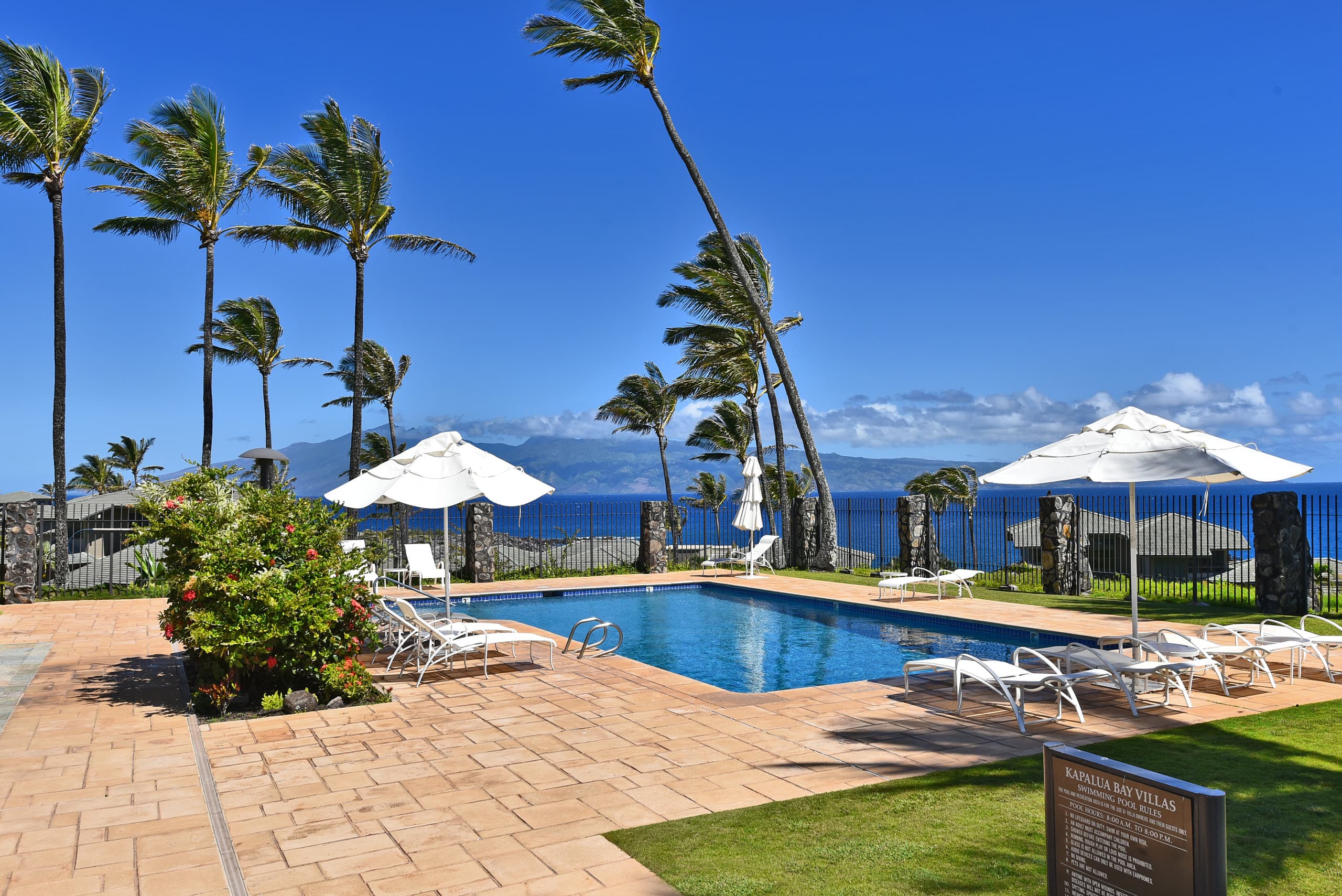 Condo in Lahaina · ★4.97 · 1 bedroom · 2 beds · 1 bath - Image 38