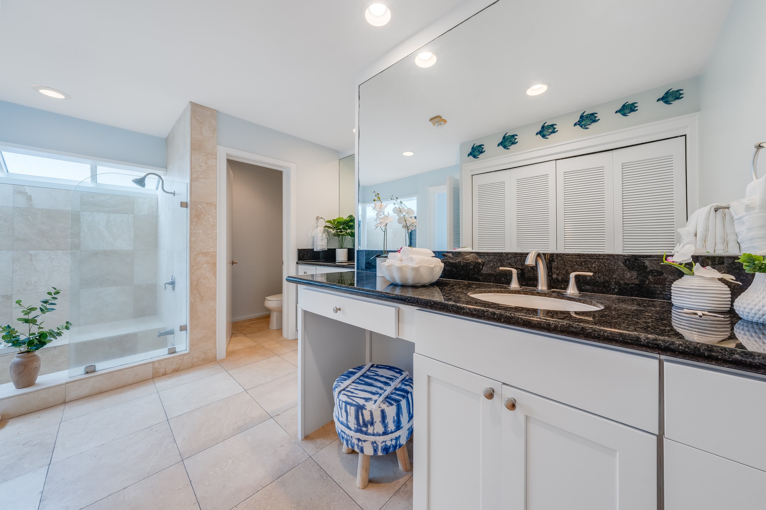 Condo in Lahaina · ★4.97 · 1 bedroom · 2 beds · 1 bath - Image 17