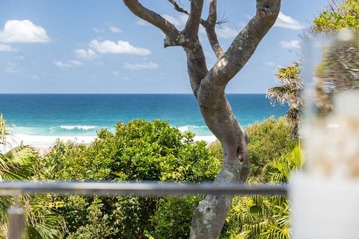 Aiyana @ Luxury at Blueys Beach