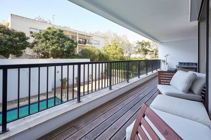 Oxford Park II by Portugal Portfolio gallery image 3