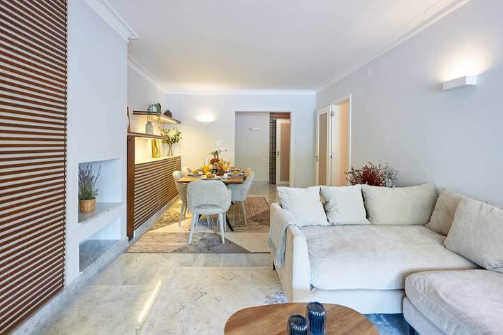 Oxford Park II by Portugal Portfolio gallery image 2